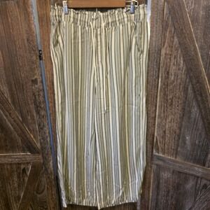 Loft Pants Women's Size Medium Green White Stripes Wide Leg Cropped Casual Beach